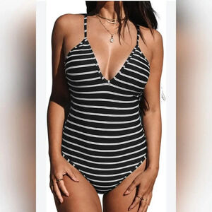 Cupshe Black and White Striped V-Neck One-Piece Swimsuit